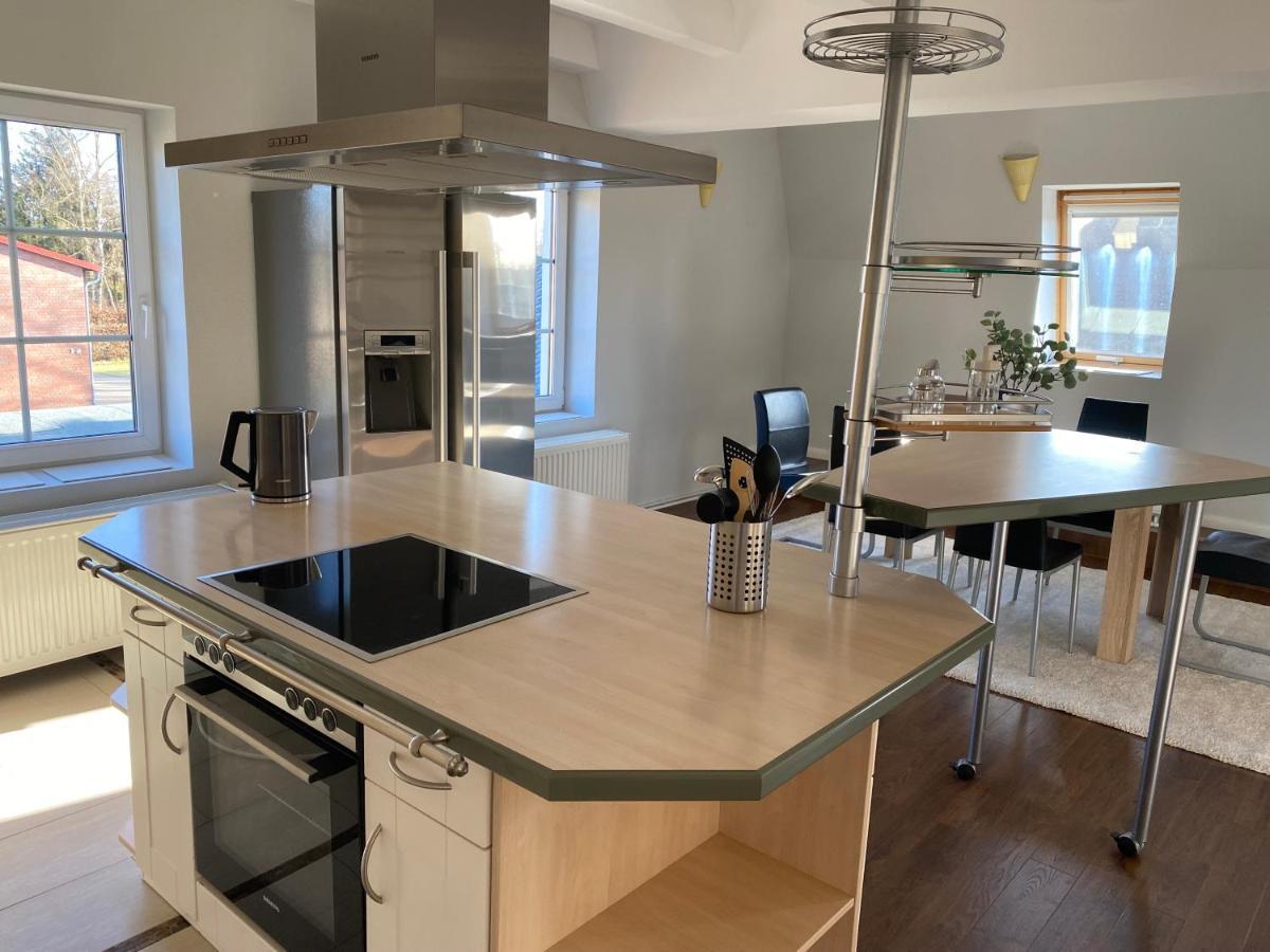 Stilvolle Ferienwohnung In Der Naehe Von Schwerin Dummer Exterior foto